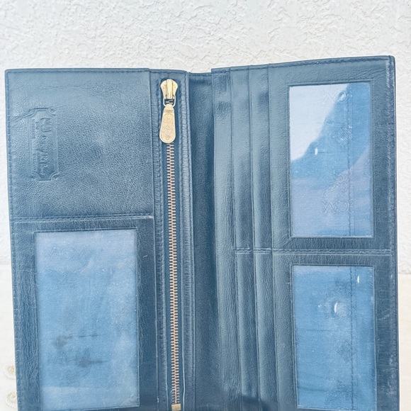 MCM white and Navy Wallet - Picture 5 of 12